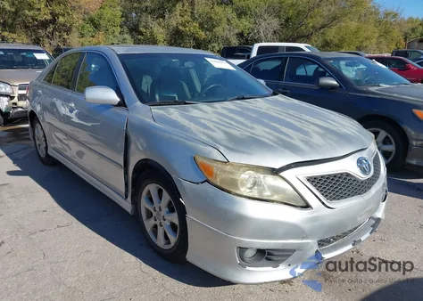2011 Toyota Camry Se z USA, uszkodzony, nr VIN 4T1BF3EK2BU752678